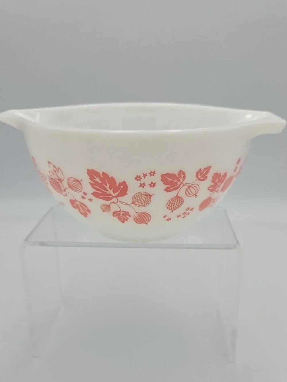 Pyrex White Mixing Bowl with Coral Berry Floral Pattern